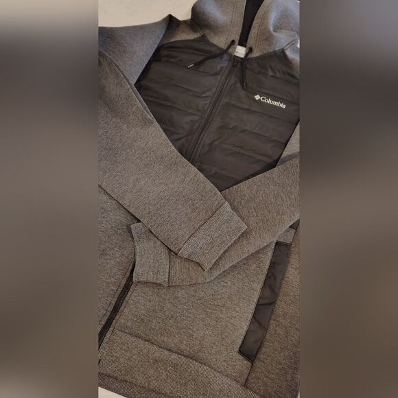 Columbia Two-Tone Hooded Jacket in Black & Gray Hoodie - Picture 11 of 16